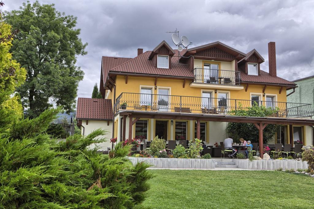 Penzion Fantazia Michalova - Brezno-Muranska Planina エクステリア 写真