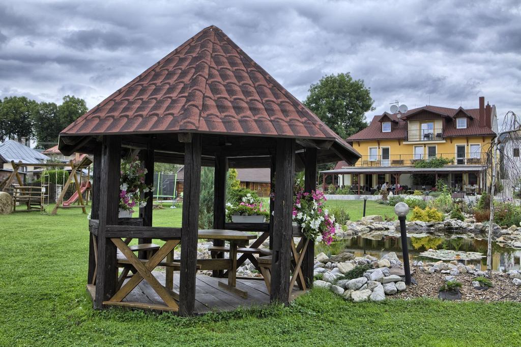 Penzion Fantazia Michalova - Brezno-Muranska Planina エクステリア 写真