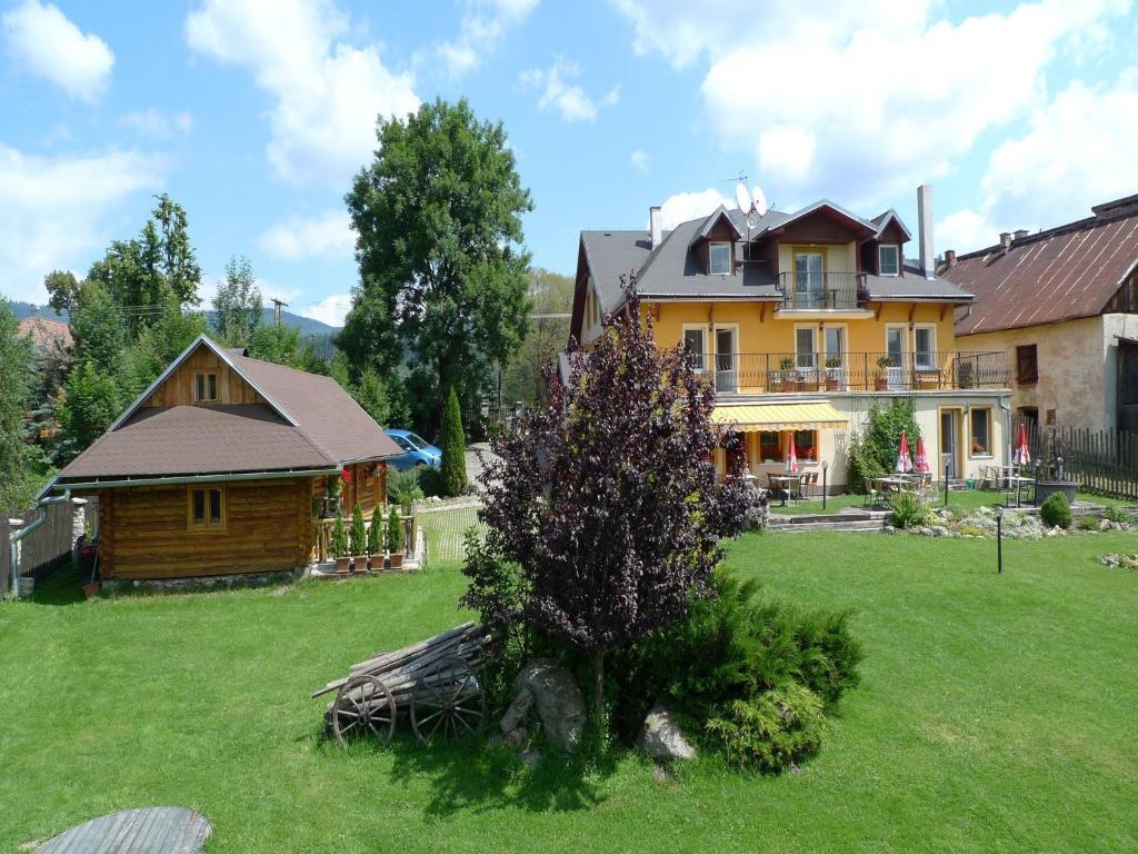 Penzion Fantazia Michalova - Brezno-Muranska Planina エクステリア 写真